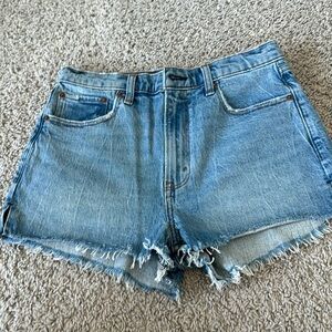 Abercrombie & Fitch Mom Shorts 28 / 6